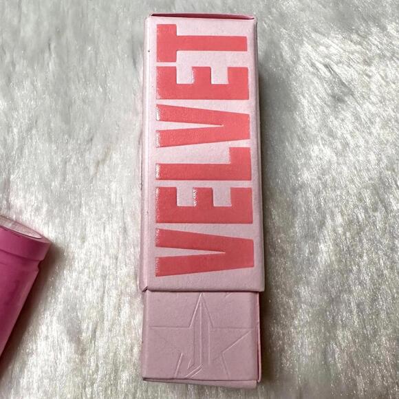 NIB Jeffree Star Hot Commodity Velvet Trap Lipstick Full Size 4g - Picture 6 of 11